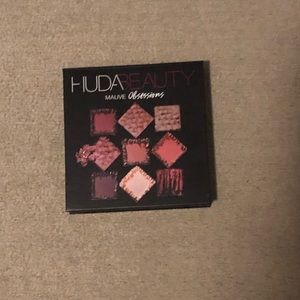 Huda Beauty Mauve Obsession Palette